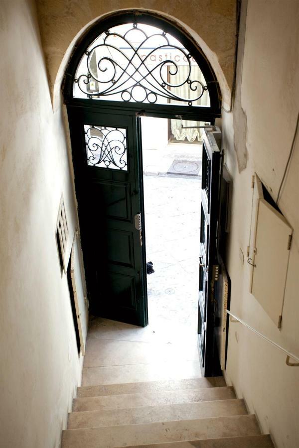 Balivo'S House B&B Лечче Экстерьер фото